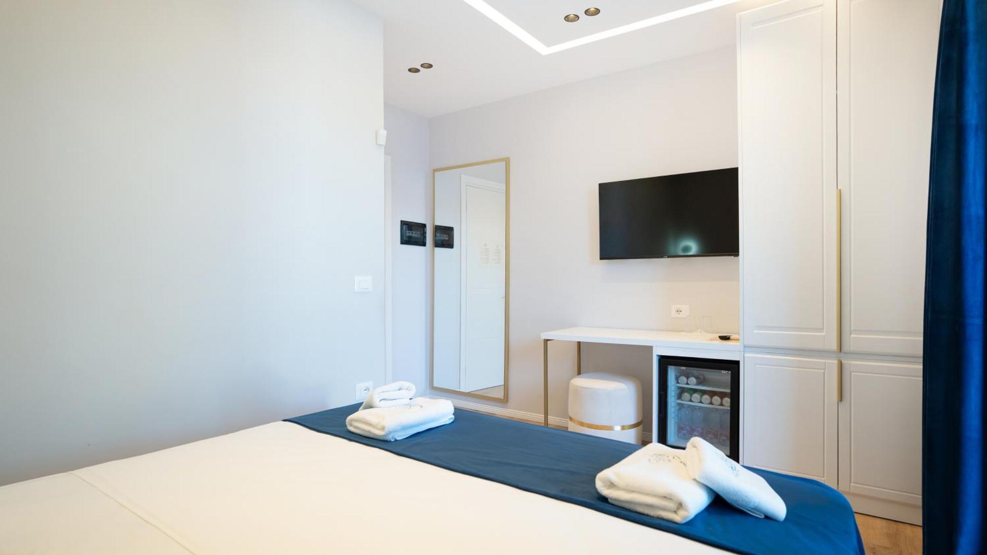 Sea Queen Luxury Hotel Radhimë 외부 사진
