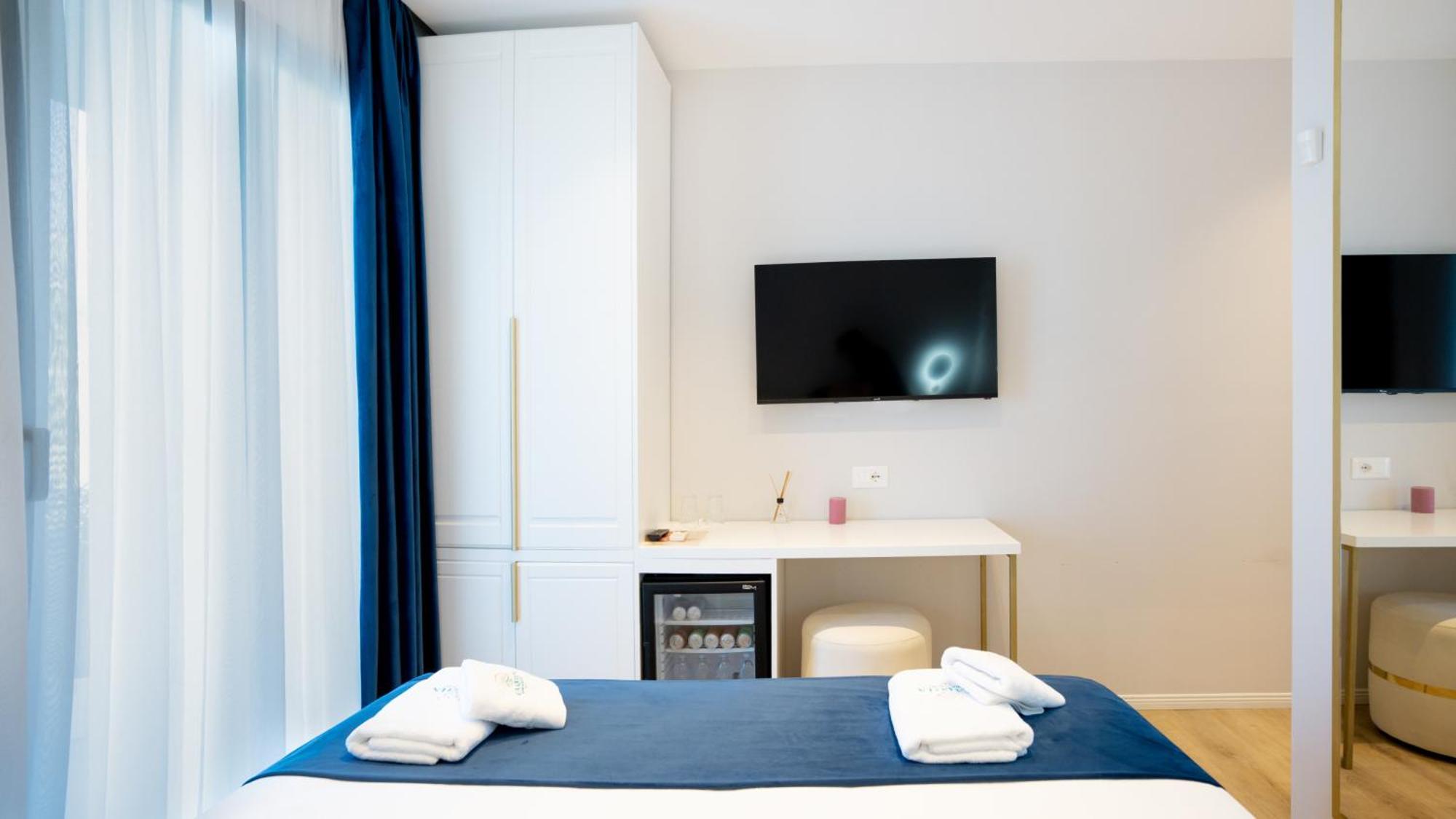 Sea Queen Luxury Hotel Radhimë 외부 사진