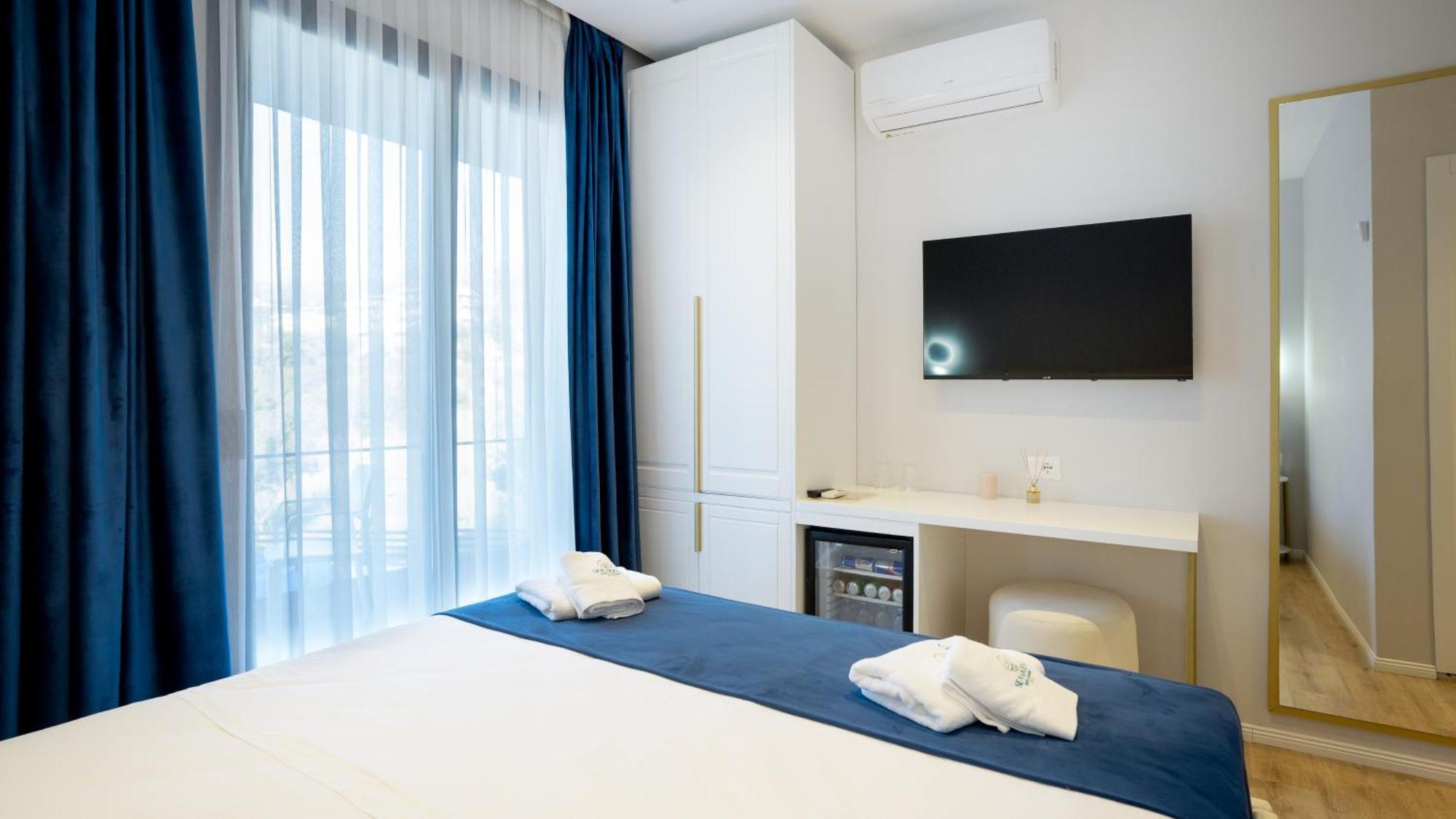 Sea Queen Luxury Hotel Radhimë 외부 사진