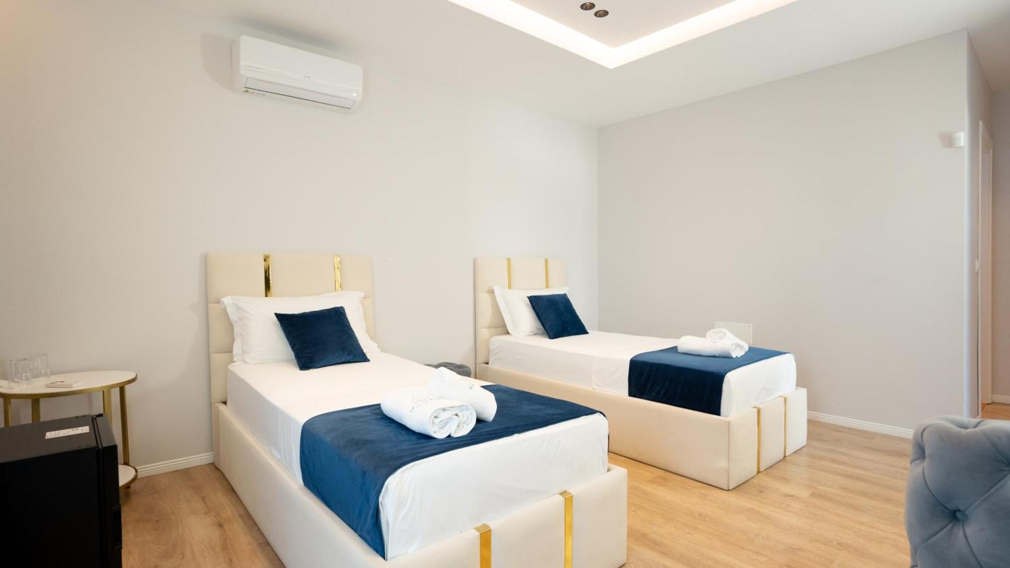 Sea Queen Luxury Hotel Radhimë 외부 사진