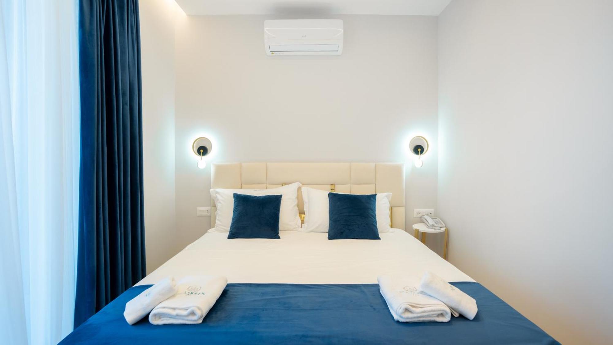 Sea Queen Luxury Hotel Radhimë 외부 사진