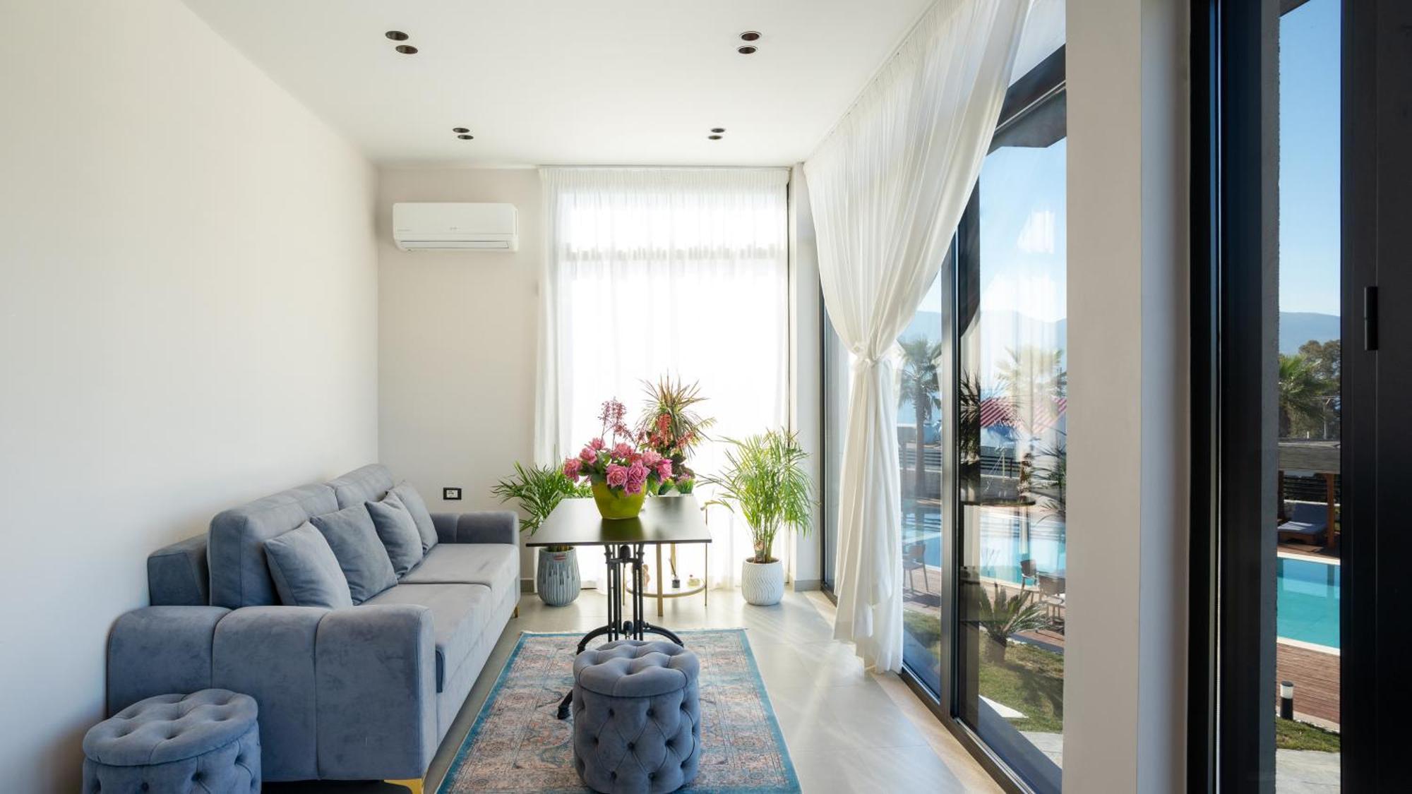 Sea Queen Luxury Hotel Radhimë 외부 사진