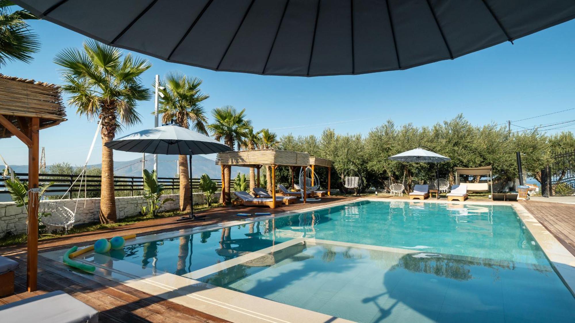 Sea Queen Luxury Hotel Radhimë 외부 사진